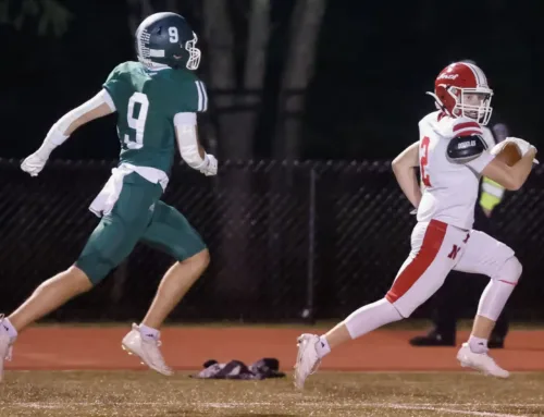 H.S. FOOTBALL: Rocketeers knock off unbeaten Bulldogs in Davenport Division showdown